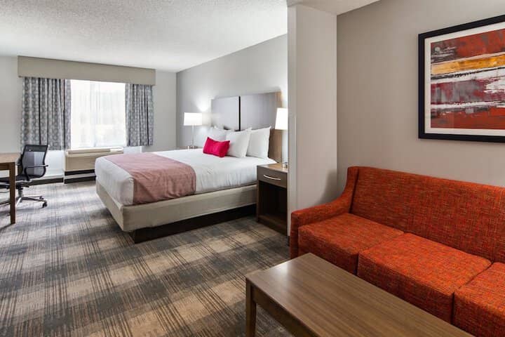 Room 4 of 11